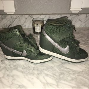 Nike wedge sneakers size 6